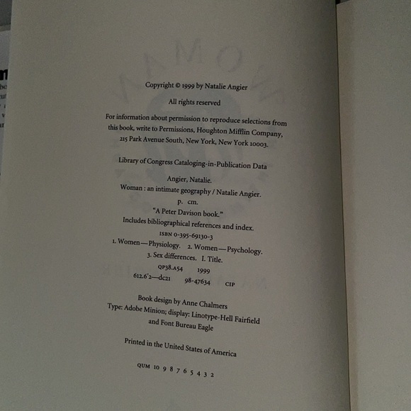 Hardcover Book Woman an Intimate Geography author Natalie Angier - Picture 6 of 9